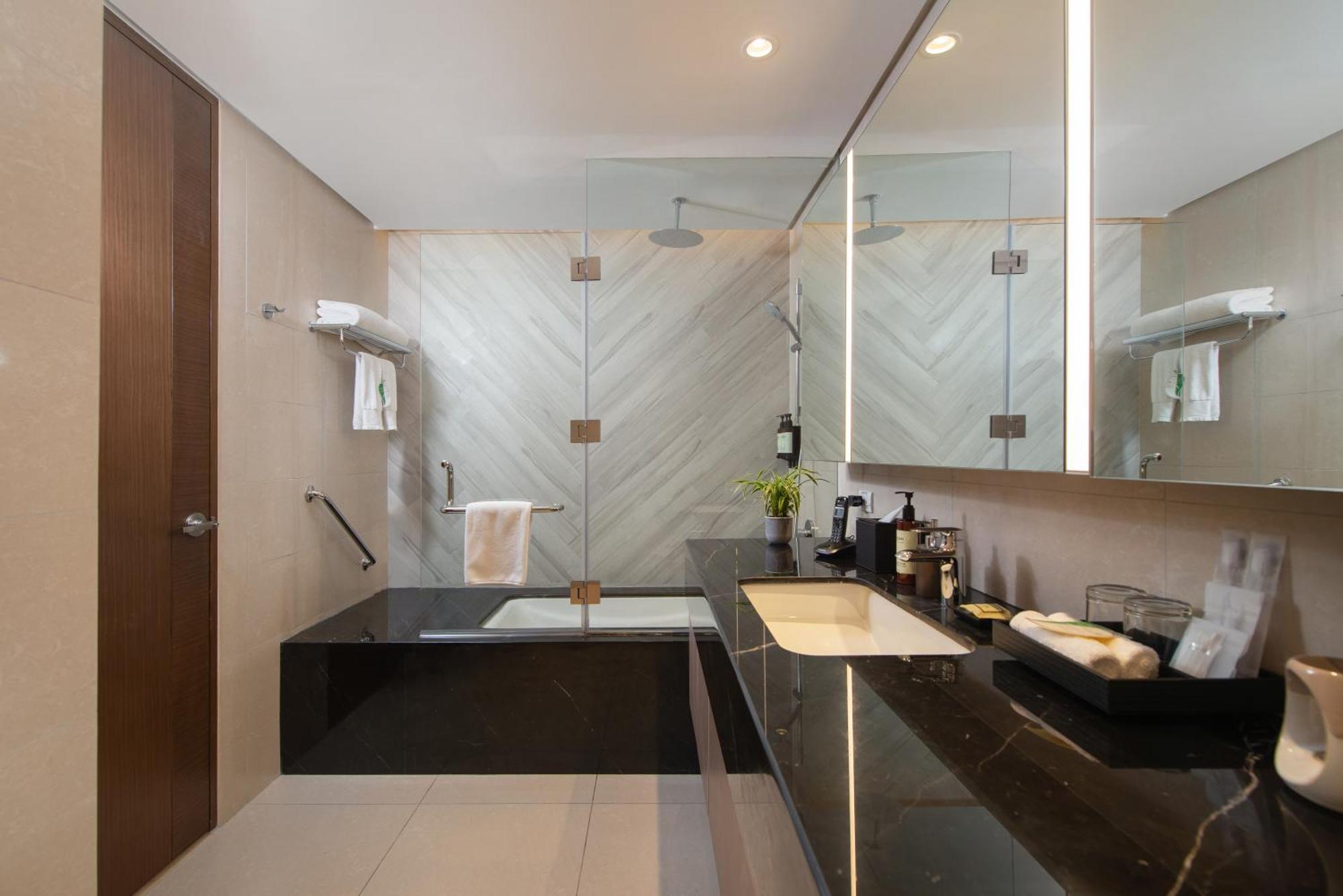 סן פדרו מקאטי Somerset Central Salcedo Makati מראה חיצוני תמונה